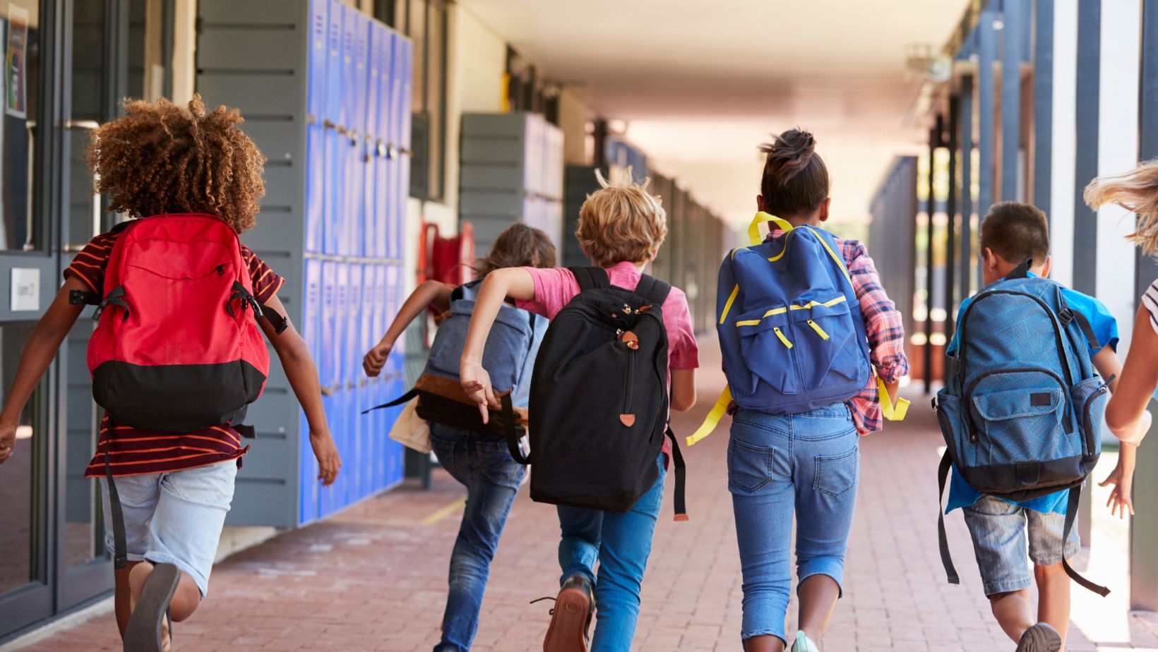 FIAPAS RECUERDA A LAS ADMINISTRACIONES EDUCATIVAS QUE LA VUELTA AL COLE DEBE GARANTIZAR LOS APOYOS Y RECURSOS NECESARIOS PARA EL DESARROLLO Y EL APRENDIZAJE AUTONOMO  DEL ALUMNADO CON SORDERA