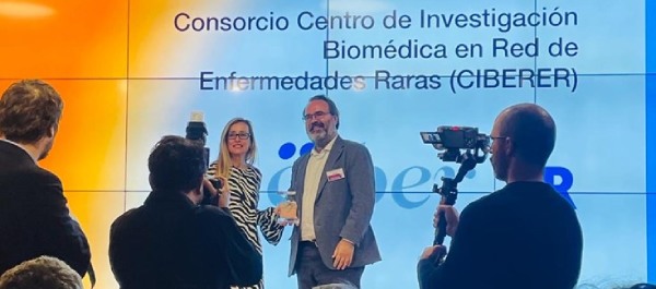 FIAPAS FELICITA A CIBERER TRAS SER GALARDONADO EN LA IX EDICIÓN DE LOS PREMIOS SOMOS PACIENTES